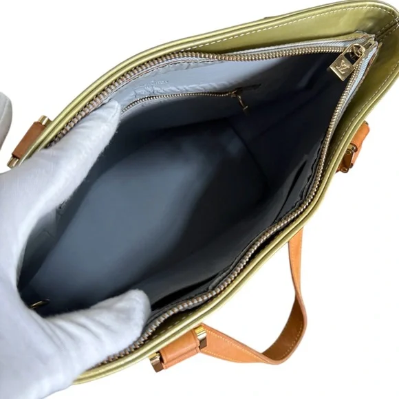 Authentic Louis Vuitton Vernis Houston Tote Shoulder Bag! Comes with COA! - Picture 10 of 16